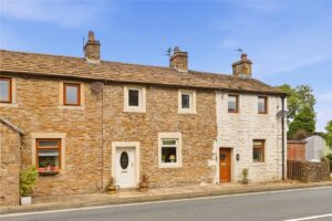 Colne Road, Kelbrook, Lancashire, BB18 6XY